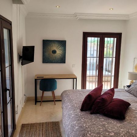Beach And Golf Resort La Perla Miguel Adults Only Marbella Luaran gambar