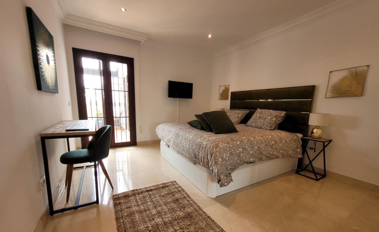 Beach And Golf Resort La Perla Miguel Adults Only Marbella Luaran gambar
