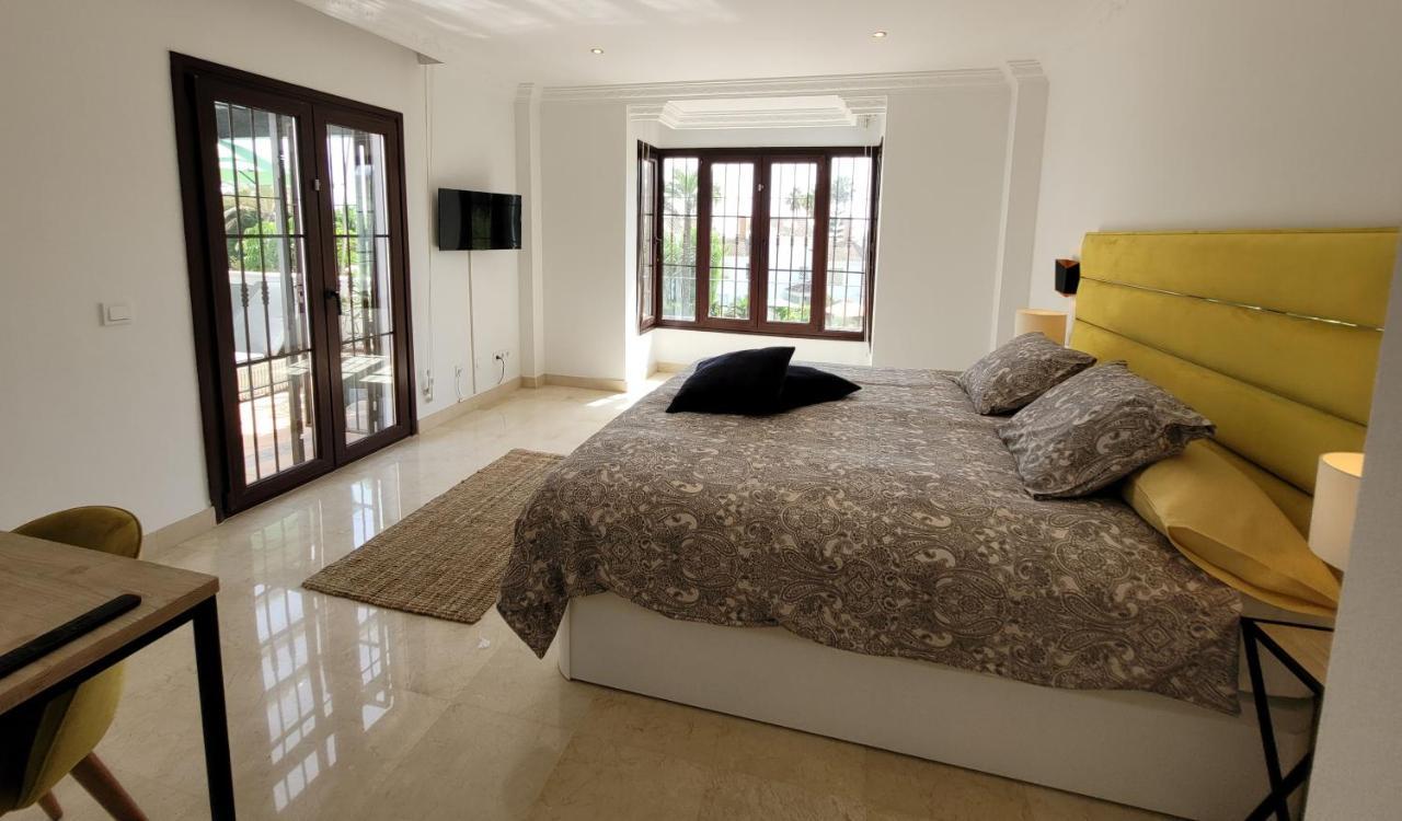 Beach And Golf Resort La Perla Miguel Adults Only Marbella Luaran gambar