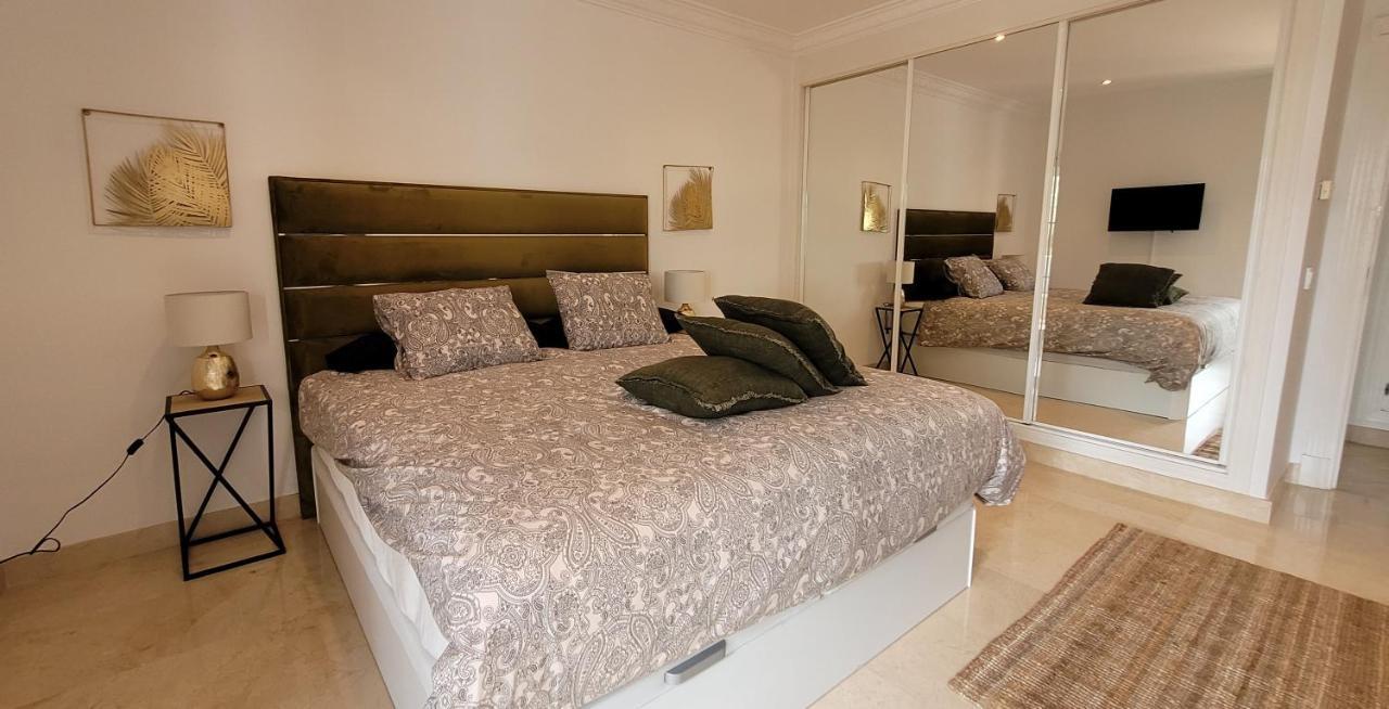Beach And Golf Resort La Perla Miguel Adults Only Marbella Luaran gambar