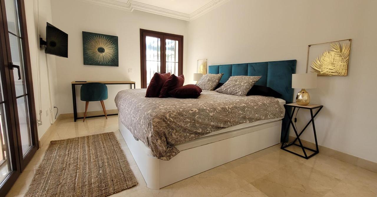 Beach And Golf Resort La Perla Miguel Adults Only Marbella Luaran gambar