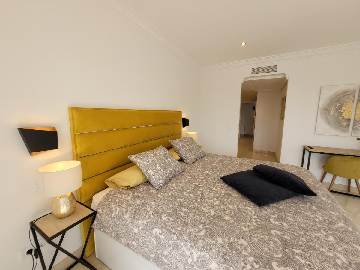 Beach And Golf Resort La Perla Miguel Adults Only Marbella Luaran gambar